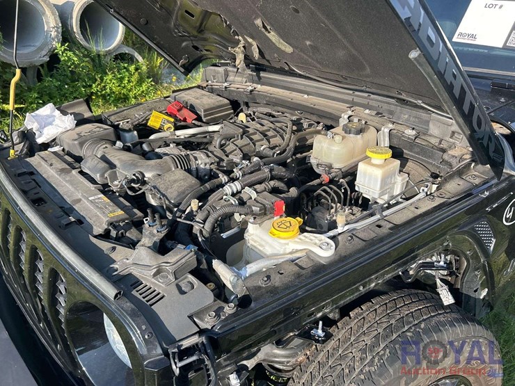2023-jeep-gladiator-sport-4wd-sut-image-7