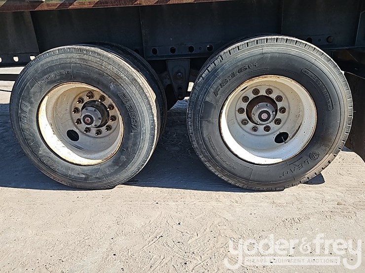 2004-clark-45'-tandem-axle-flatbed-trailer,-gvwr-66,500-lbs-image-4