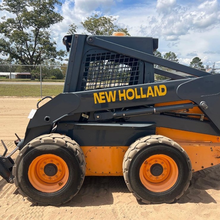 2006 NEW HOLLAND L185