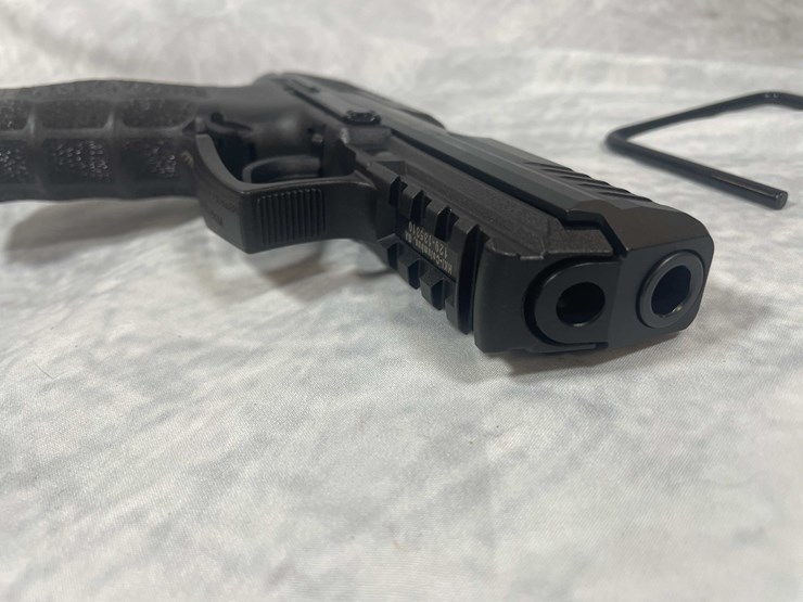 #4804-•-heckler-&-koch-p30-(v1)-9mm-luger-pistol,-sn:-129-135310-image-4