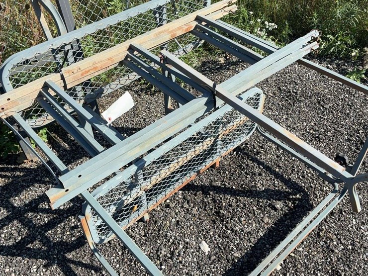 2-ladder-tree-stands-image-2