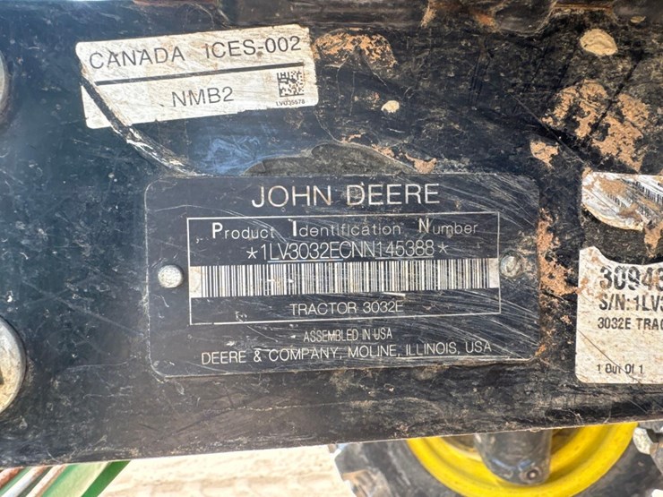 john-deere-3032e-image-11