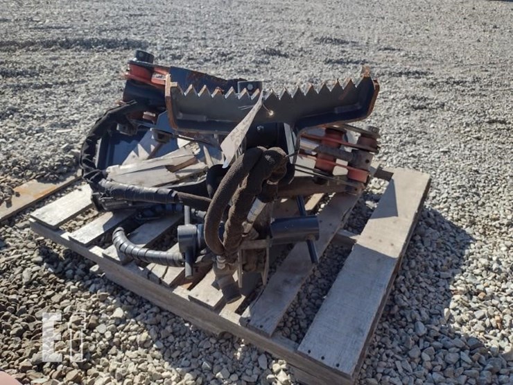 22-bobcat-log-grapple-image-2