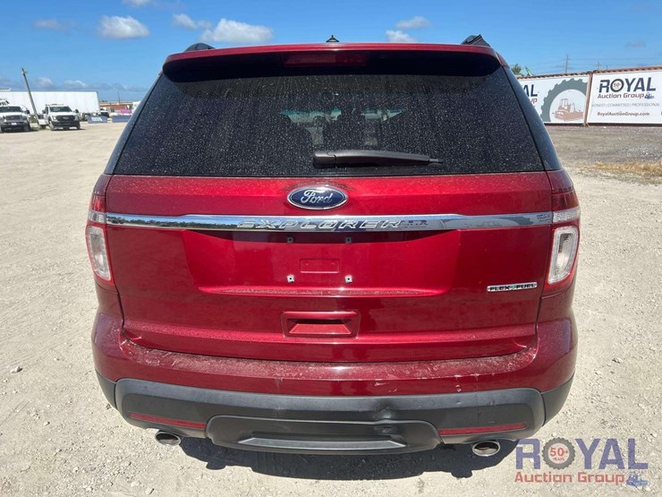 2014-ford-explorer-image-34