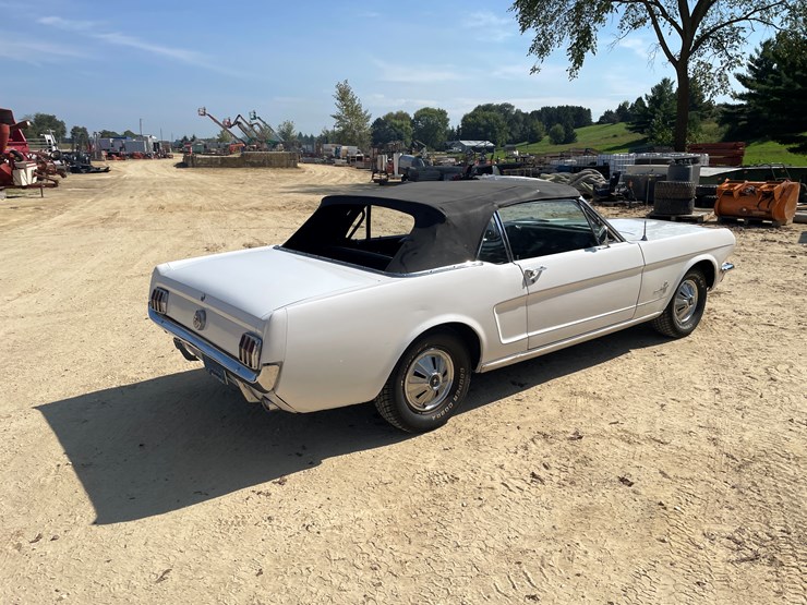#7017-•-1966-ford-mustang-convertible-(downing,-wi)-(has-wi-title)-image-24
