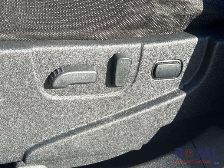 2013-nissan-rouge-suv-image-13