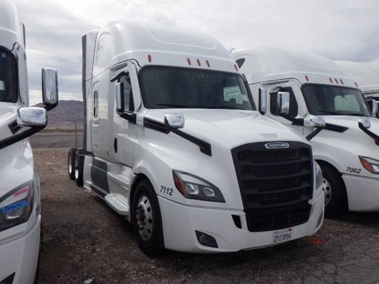 2024-freightliner-cascadia-126-image-2