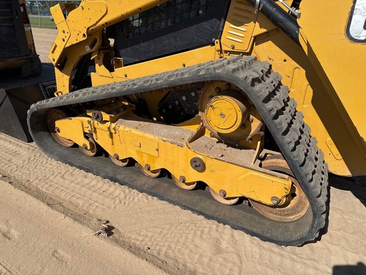 2020-caterpillar-299d3-xe-image-9