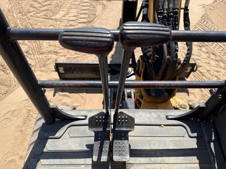 2020-caterpillar-303.5e2-cr-image-28