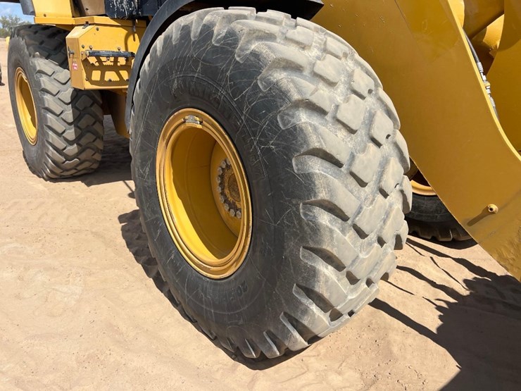 2021-caterpillar-926m-image-26