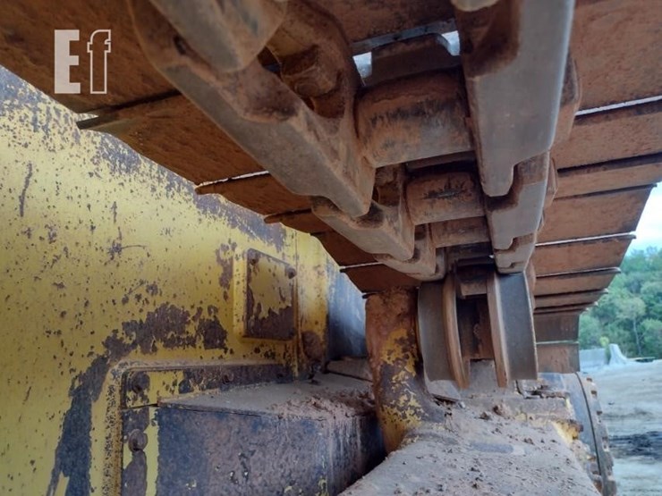 2015-komatsu-d61ex-23-image-31