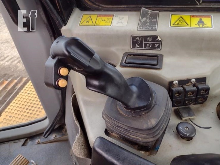 2008-caterpillar-d6t-lgp-image-10