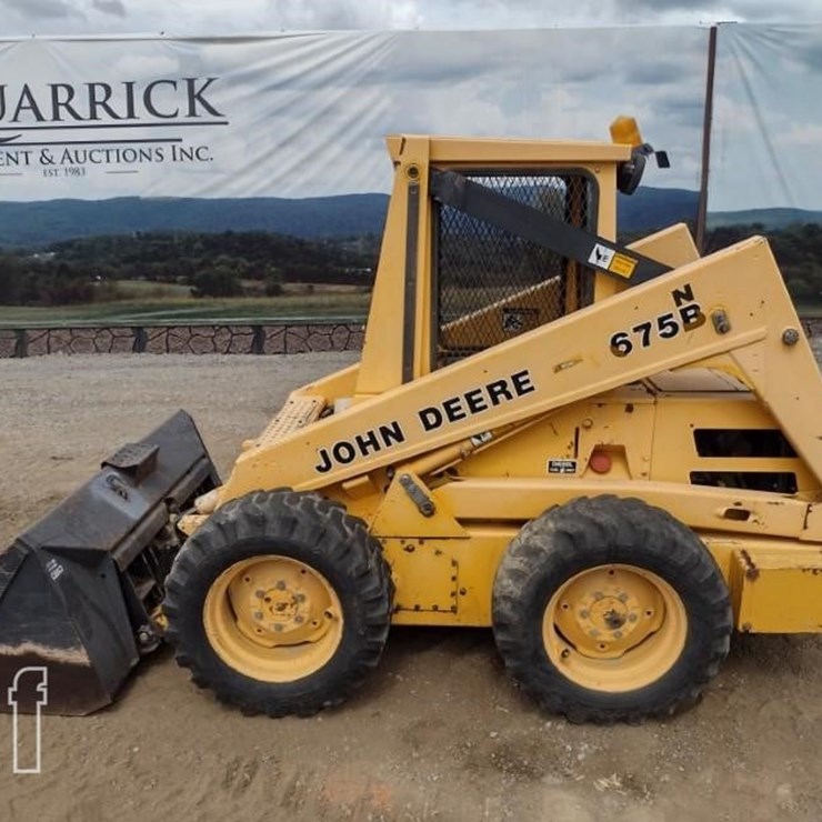 1990 DEERE 675B