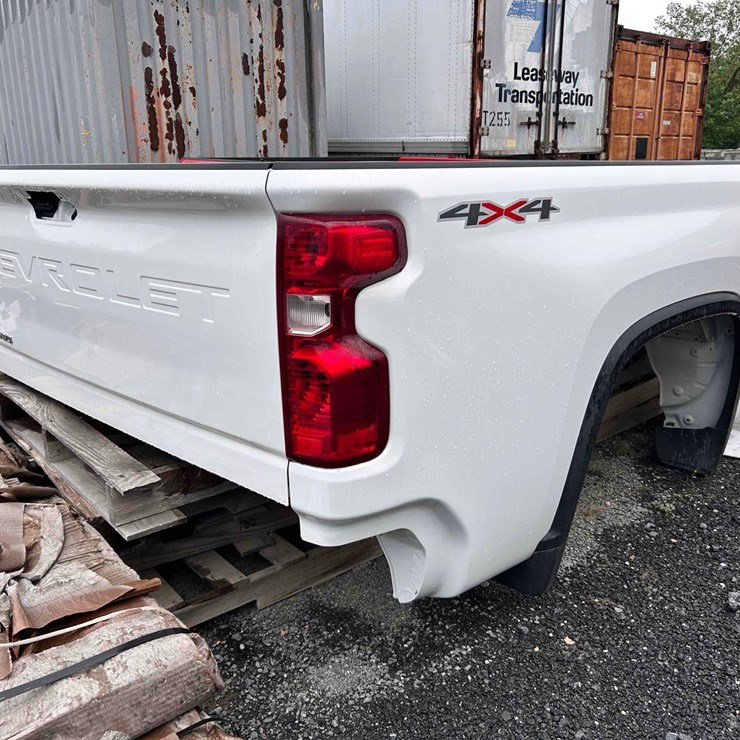 Chevy Silverado White Truck Bed