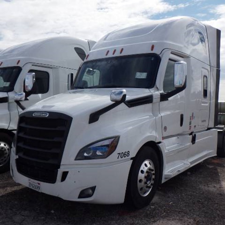 2024 FREIGHTLINER CASCADIA 126