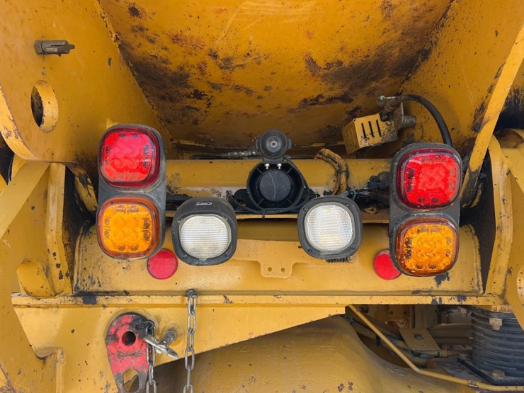 2019-caterpillar-740-gc-image-17