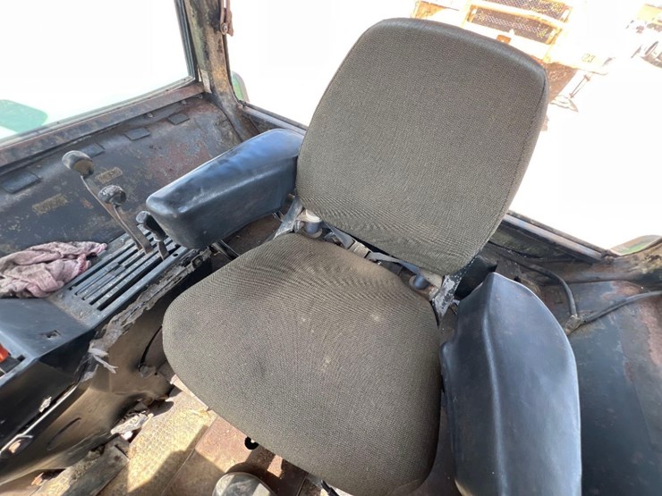 john-deere-2750-image-23