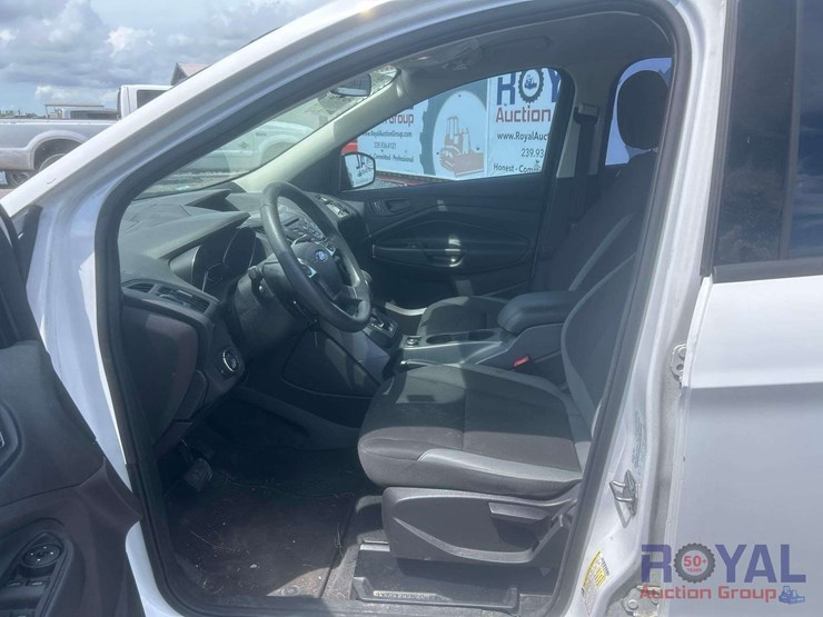 2015-ford-escape-image-12