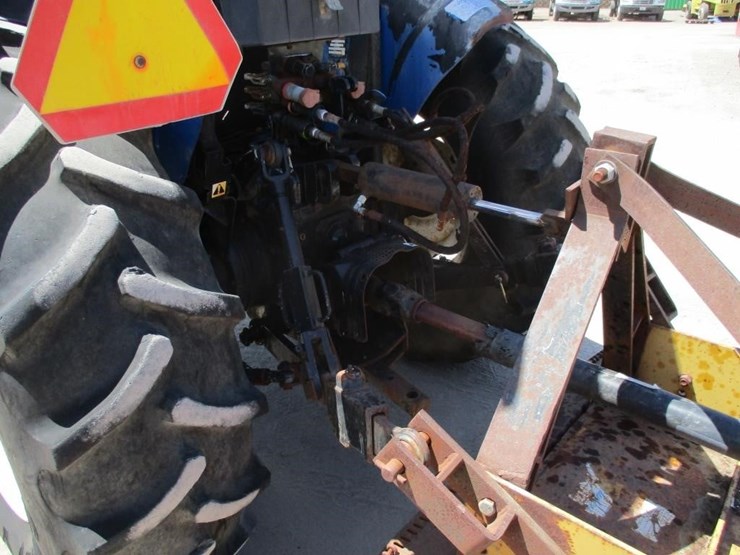 2005-new-holland-tn70-image-13