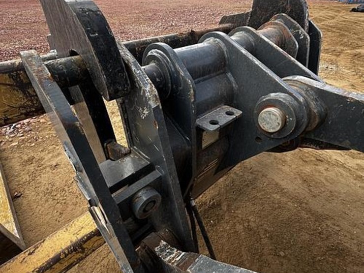 2014-deere-624k-image-14