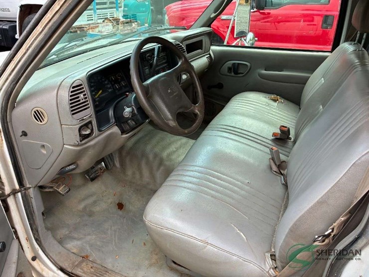 2000-chevrolet-c3500-pickup-truck,-vin-#-1gbjc34r1yf437945-image-24