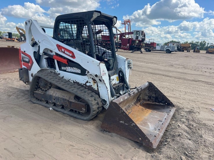2022-bobcat-t595-image-6