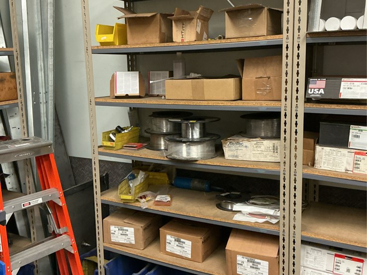 #170-•-parts-shelfs-image-12