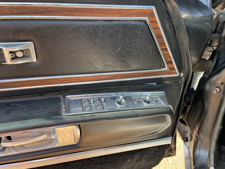 #8218-•-1973-buick-electra-225-coupe-(has-title-in-delay)-(mosinee,-wi)-image-35