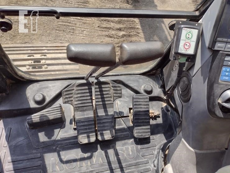 2011-komatsu-pc228us-lc-8-image-10