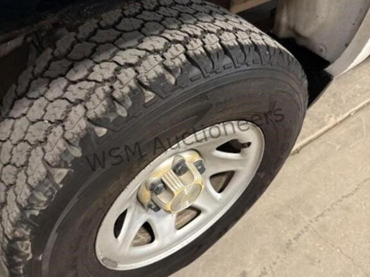 2015-chevrolet-silverado-1500-image-9