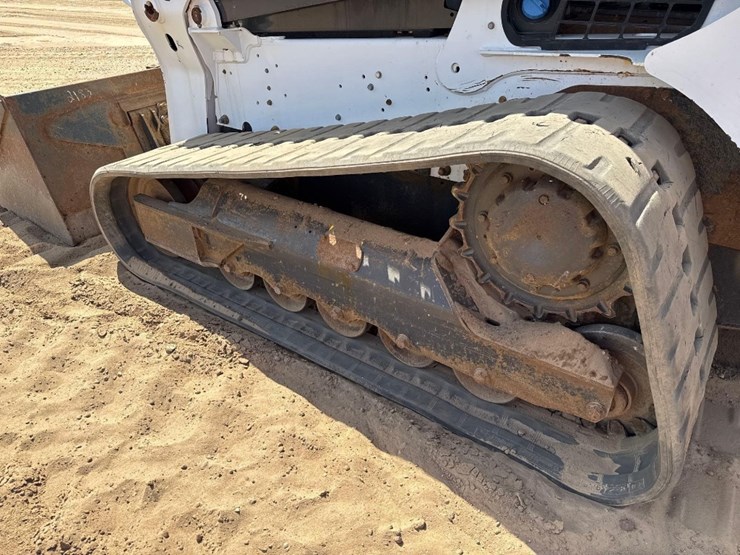 2020-bobcat-t770-image-9