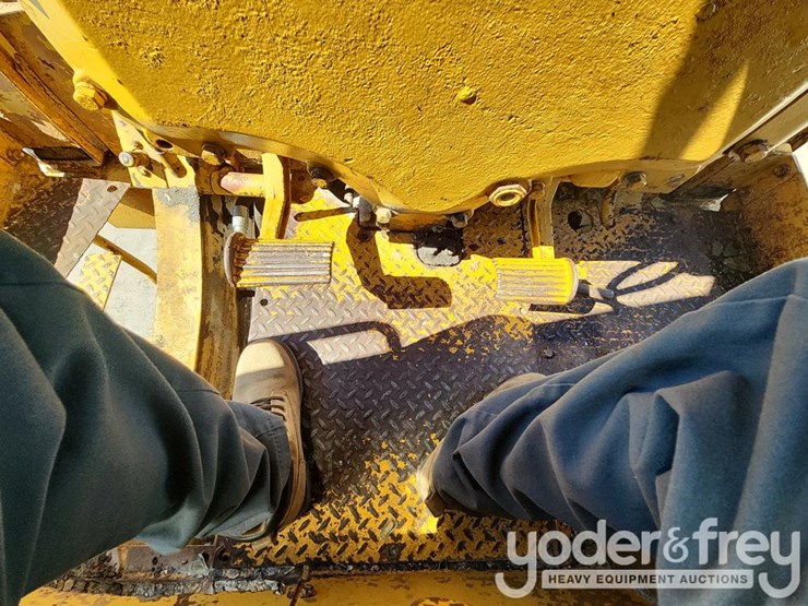 caterpillar-16g-image-56