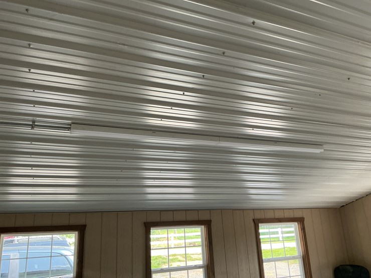 #200-•-lunchroom-building-image-24