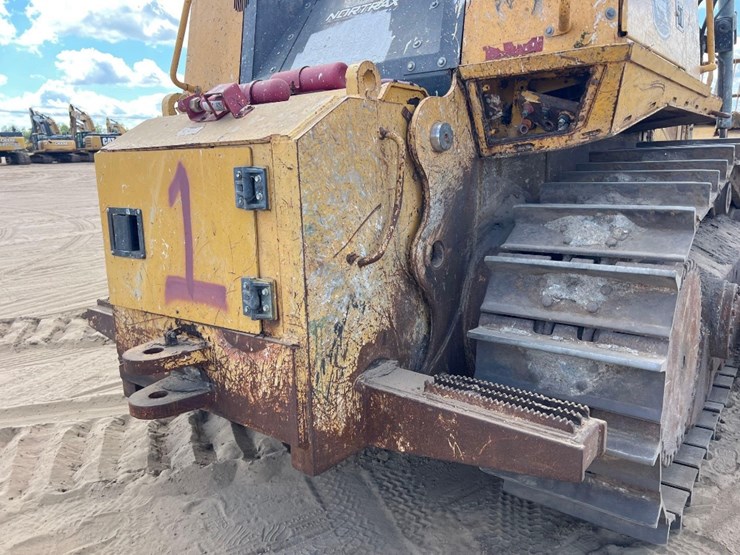 2015-deere-1050k-image-26
