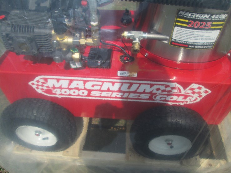 #29447-•-2025-magnum-4000-series-hot-water-pressure-washer-253839-image-6