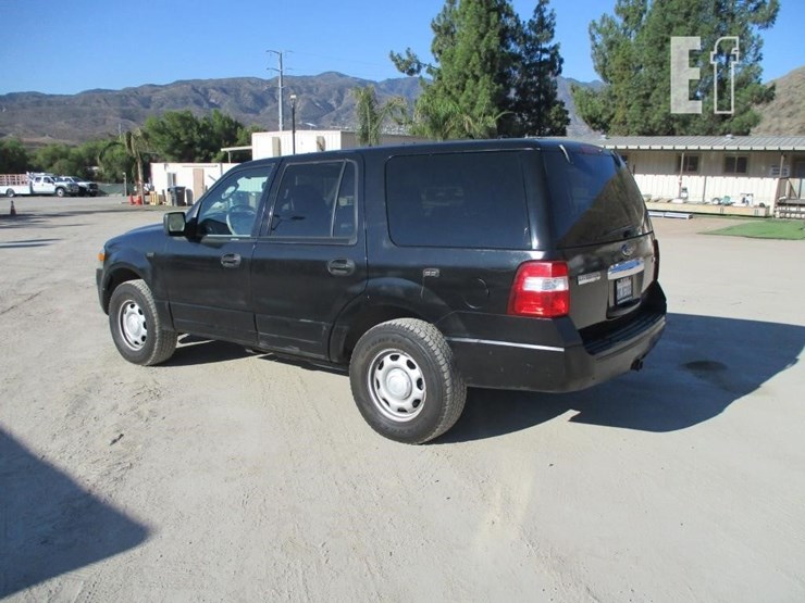 2010-ford-expedition-image-4