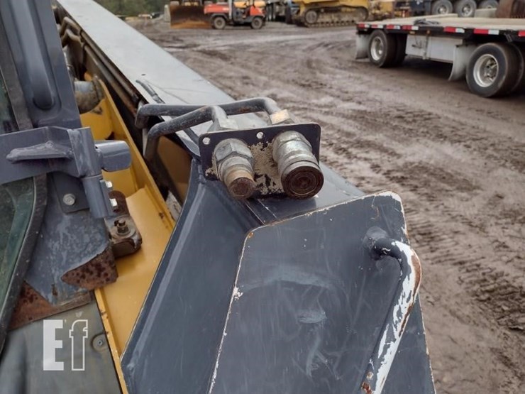 deere-329d-image-15