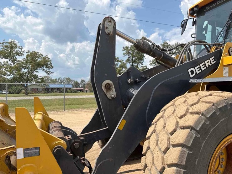 2021-deere-524p-image-19