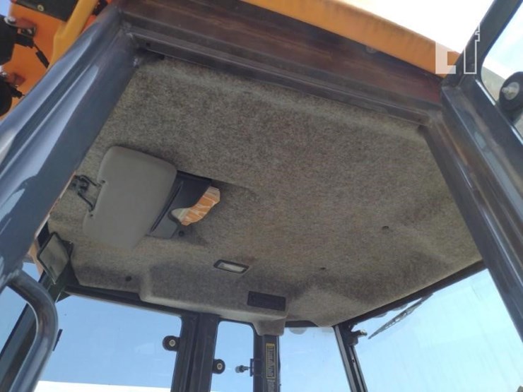 2017-deere-310sl-image-18