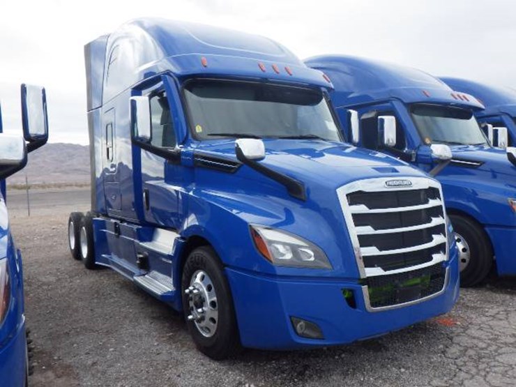 2024-freightliner-cascadia-126-image-2
