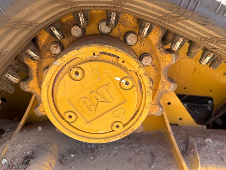 2024-caterpillar-255-skid-steer-image-16