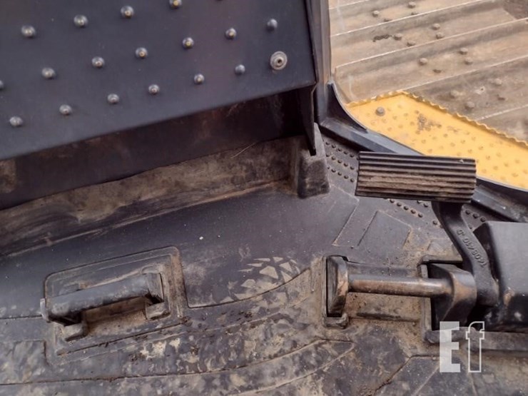 2020-deere-850l-lgp-image-7
