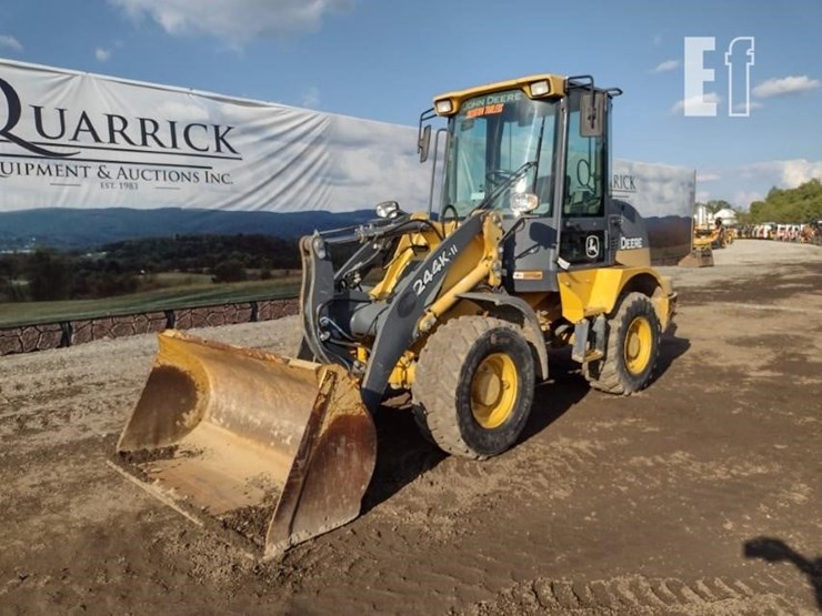 2017-deere-244kii-image-25
