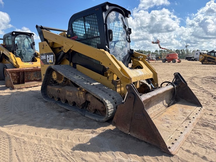 2014-caterpillar-299d-image-4