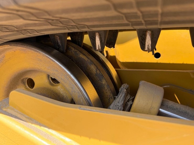 2025-caterpillar-275-skid-steer-image-11