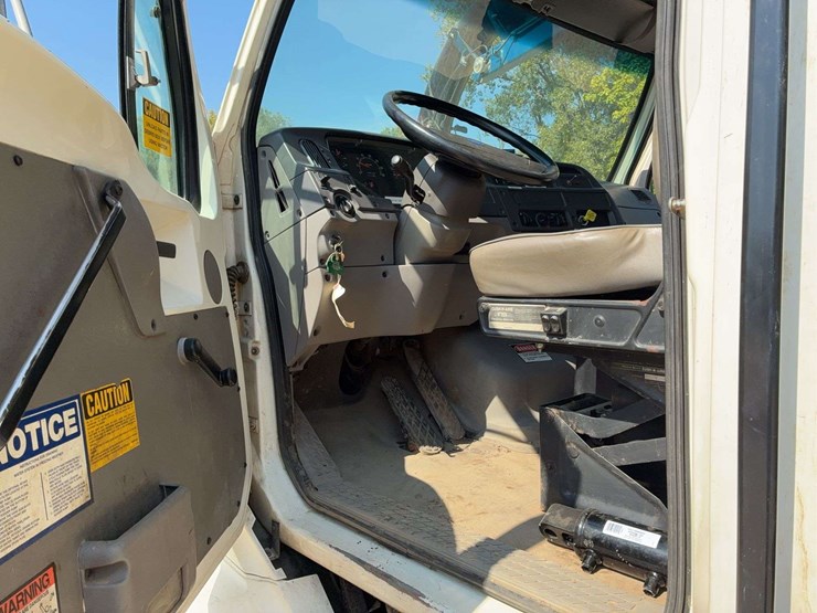 1997-ford-l8501-image-29