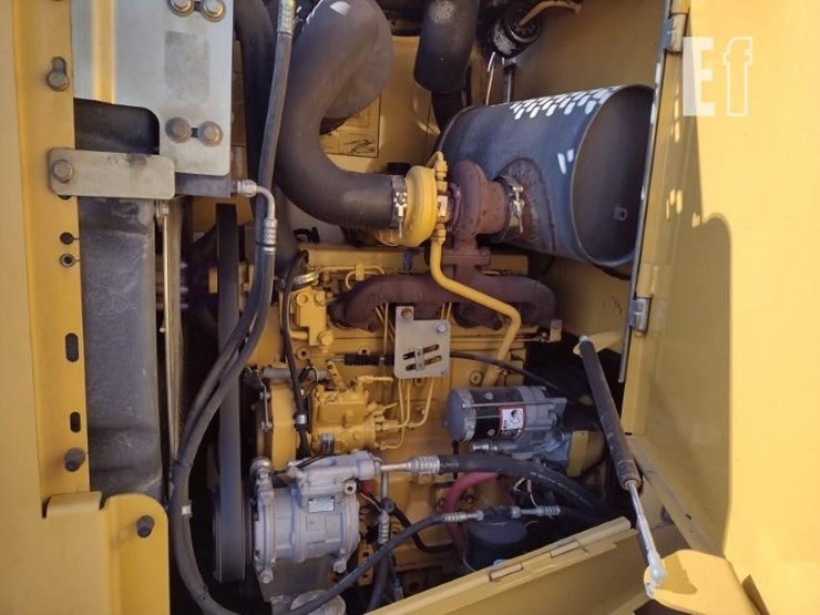 2003-deere-444h-image-27