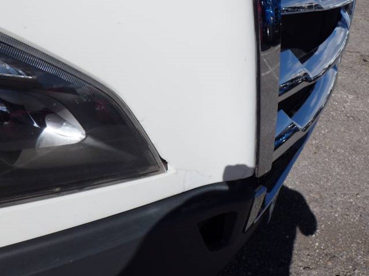 2019-freightliner-cascadia-126-image-3