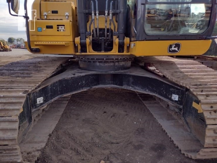 john-deere-210-image-19