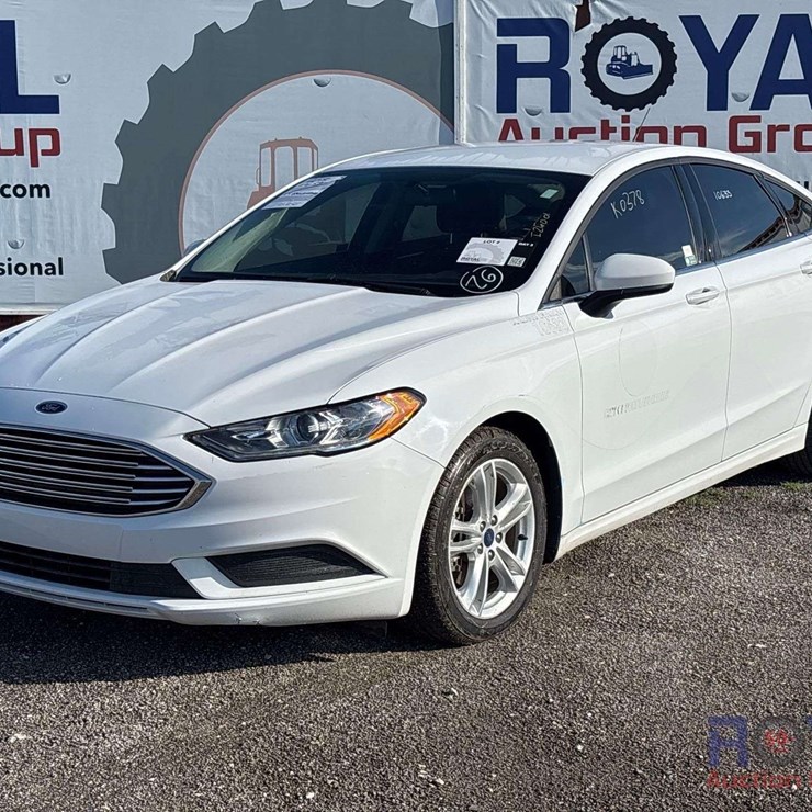 2018 Ford Fusion Hybrid Sedan